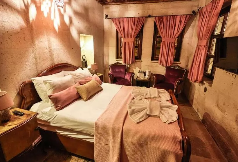 ホテル Cappadocia Eagle Cave Inn