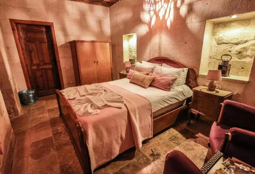 ホテル Cappadocia Eagle Cave Inn
