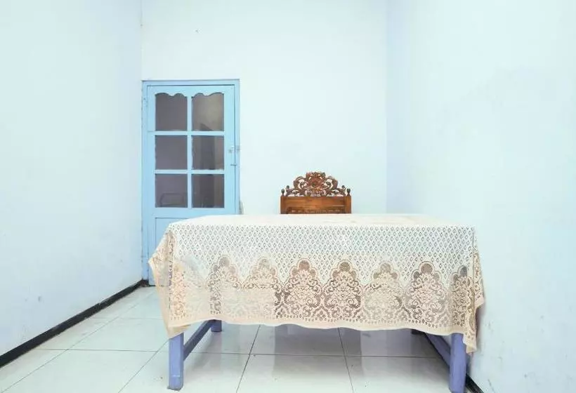 ホテル Spot On 2126 Bromo Indah Homestay