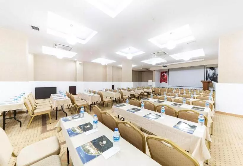 Lomakeskus Ridos Thermal Hotel & Spa