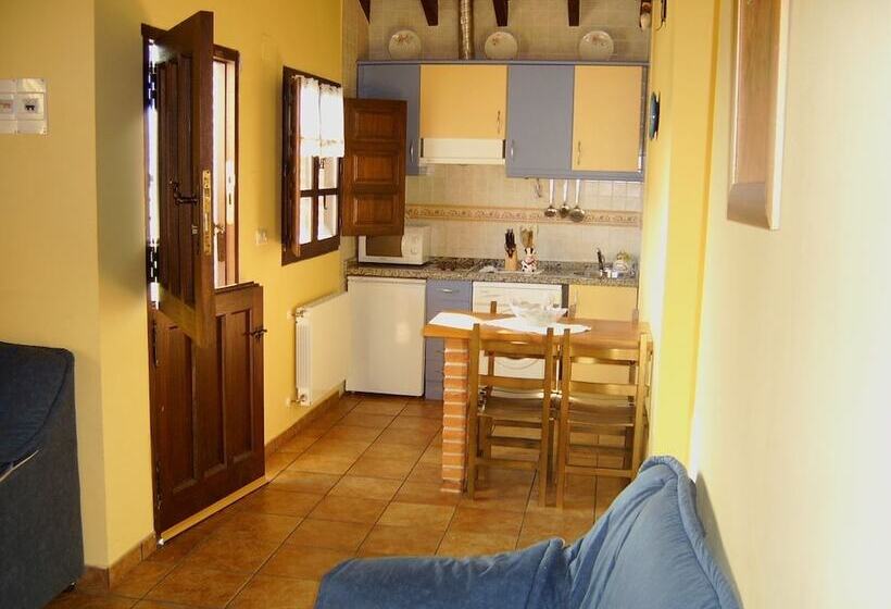 Casa De Aldea El Regueru