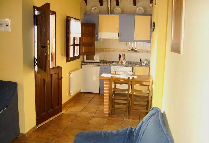 Casa De Aldea El Regueru