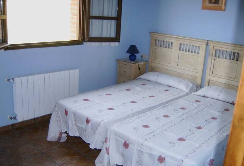 Casa De Aldea El Regueru