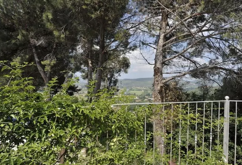 בית מלון כפרי Agriturismo La Grotta