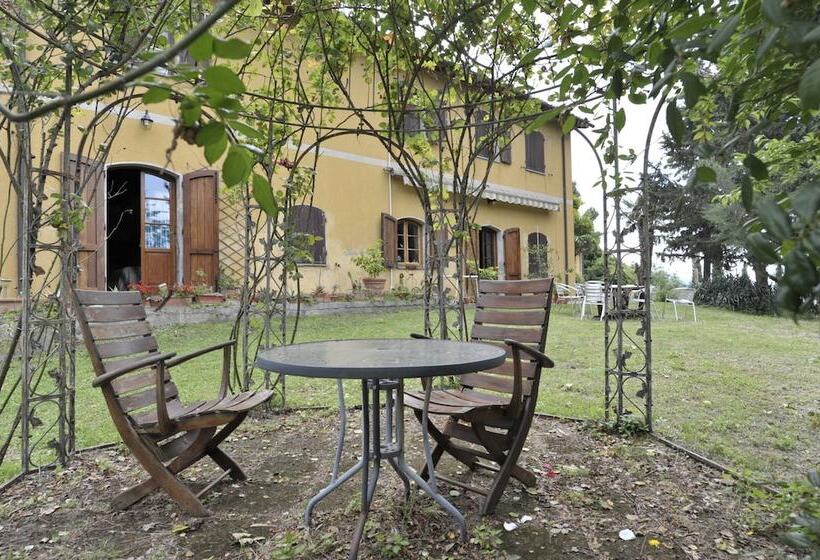 فندق Agriturismo La Grotta