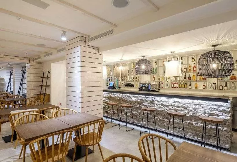 ホテル Barceló Portinatx   Adults Only