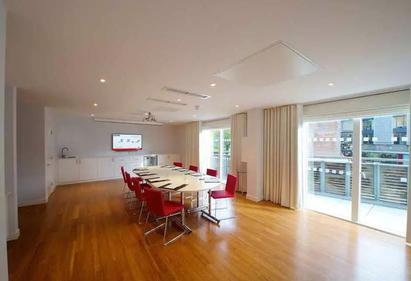 Bermondsey Square Hotel A Bespoke