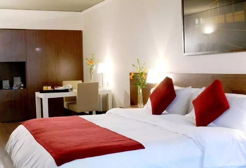 هتل Dazzler By Wyndham Buenos Aires Maipu