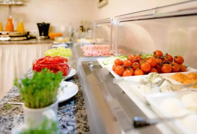 Отель Der Kaiserhof Ried