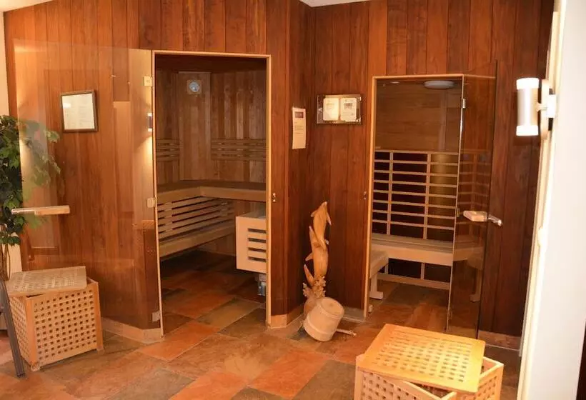 Отель Der Kaiserhof Ried