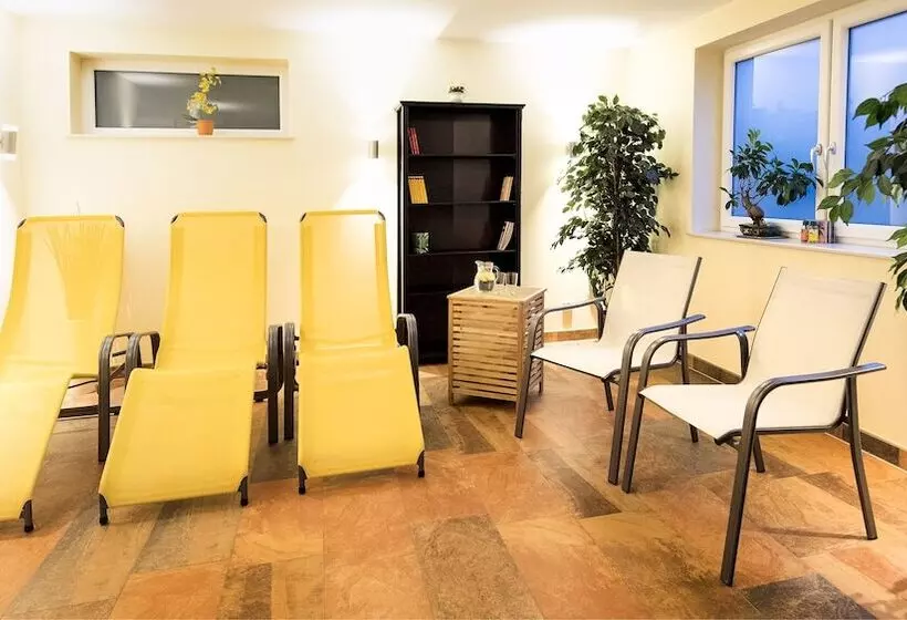 Отель Der Kaiserhof Ried