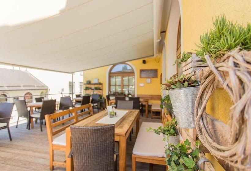 ホテル Gasthof Zum Kirchenwirt