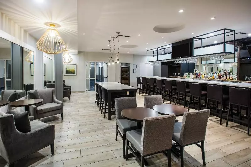 Отель Holiday Inn & Suites Grande Prairie, An Ihg