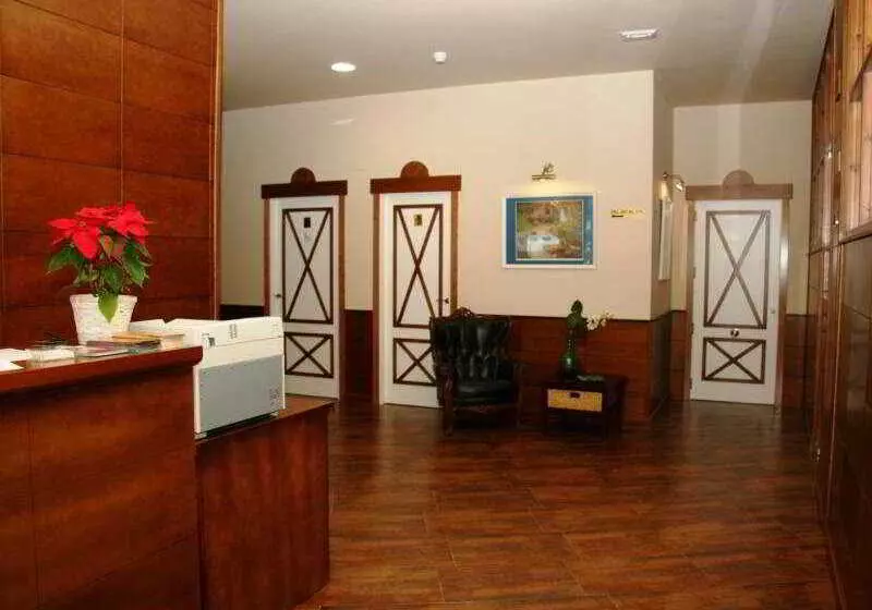 ホテル Hostal Atalaya