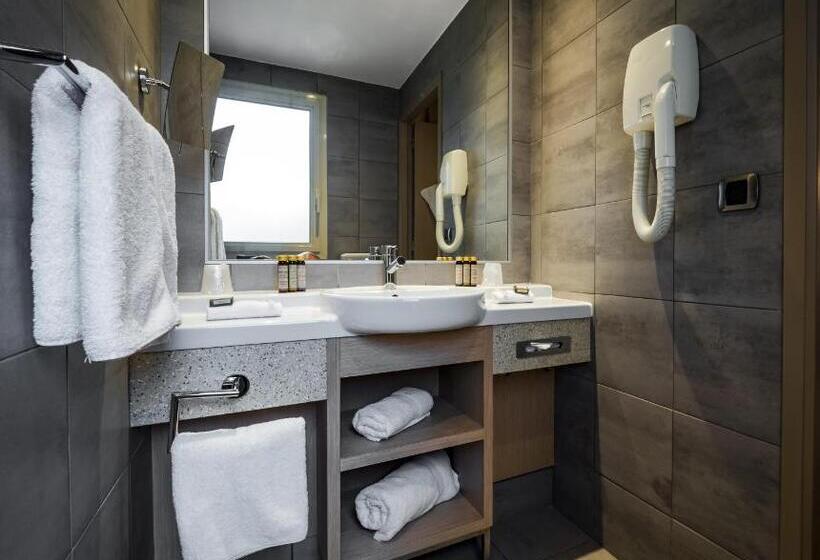 Отель Le Pré Carré