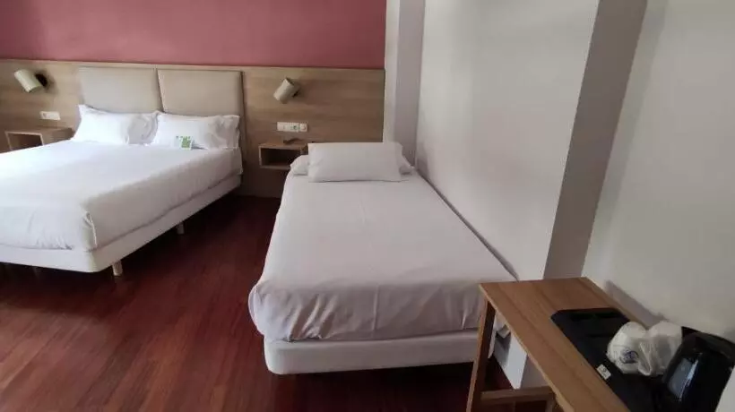 ホテル Parking Miradoiro De Belvís