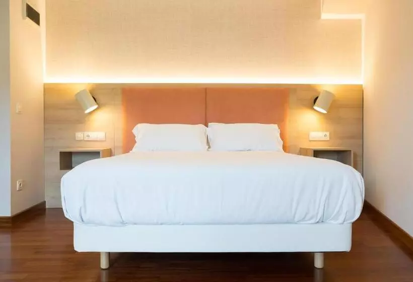 ホテル Parking Miradoiro De Belvís