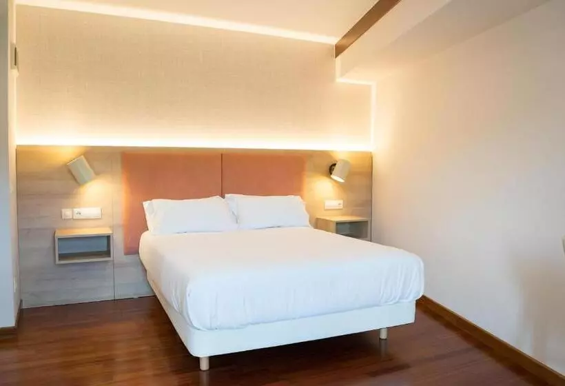 ホテル Parking Miradoiro De Belvís