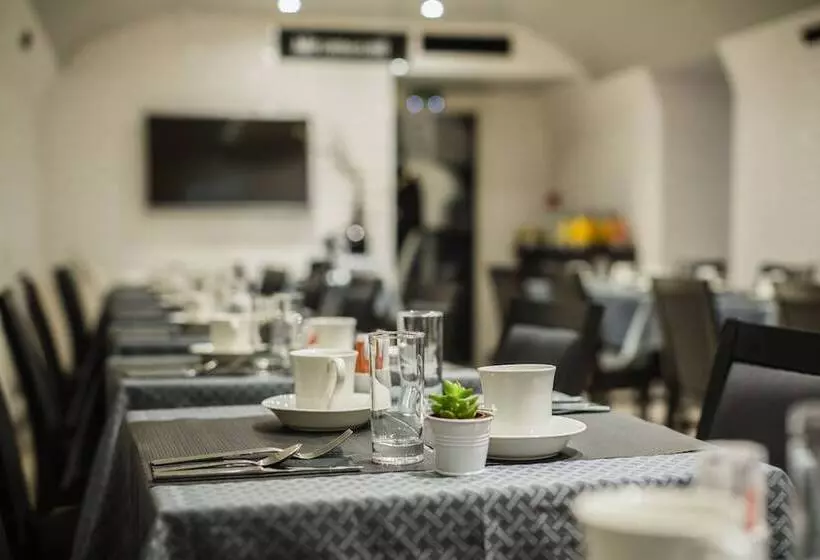 ホテル Park Lane Paris