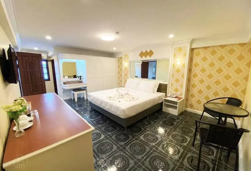 Hotel Rest At Ratchada