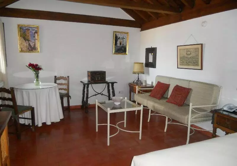 Hotel Santa Isabel La Real