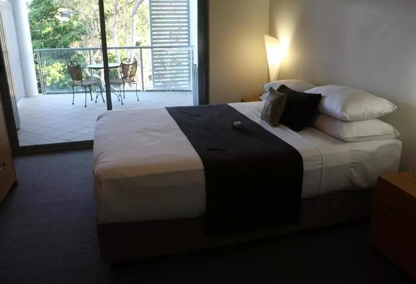 Отель Scarborough Beach Resort Brisbane