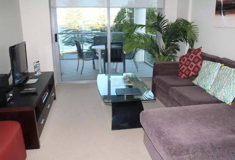 Отель Scarborough Beach Resort Brisbane