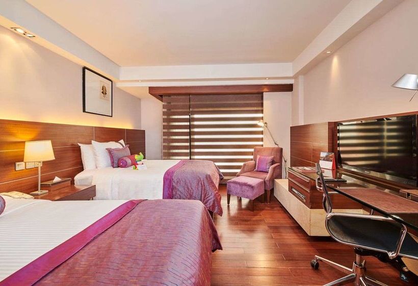 هتل The Lalit New Delhi