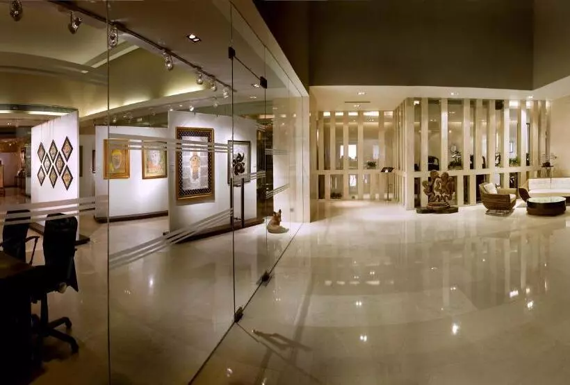 בית מלון כפרי The Lalit New Delhi