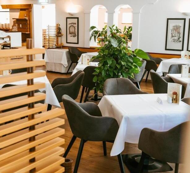 Thermenhotel Vier Jahreszeiten