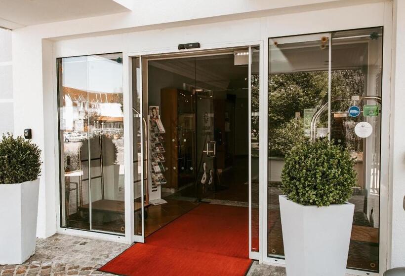 Thermenhotel Vier Jahreszeiten