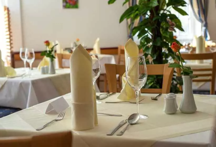 Thermenhotel Vier Jahreszeiten