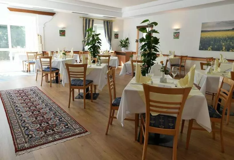 Thermenhotel Vier Jahreszeiten