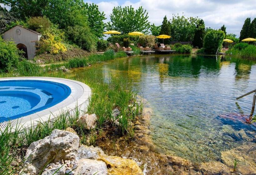 Thermenhotel Vier Jahreszeiten