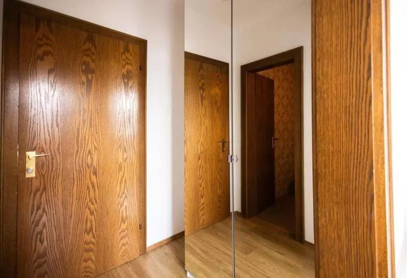 ホテル Pension Seerose