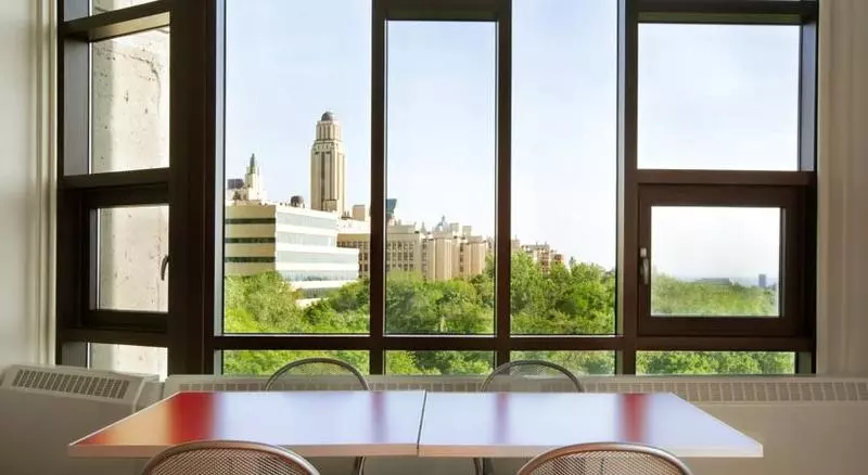 Hotelli Zum Auberge D été   Résidences De L Université De Montréal