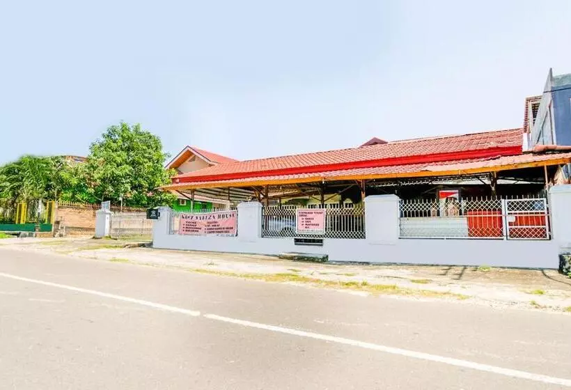 ホテル Nabeza House By Oyo Rooms