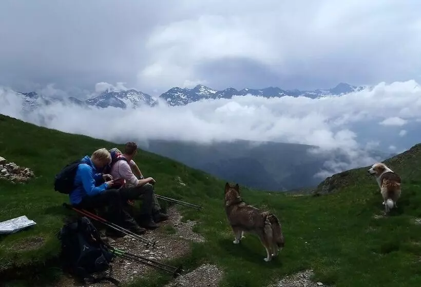 Hotelli Pyrenées Emotions, Eco Responsables, Nature, Sports Aventures