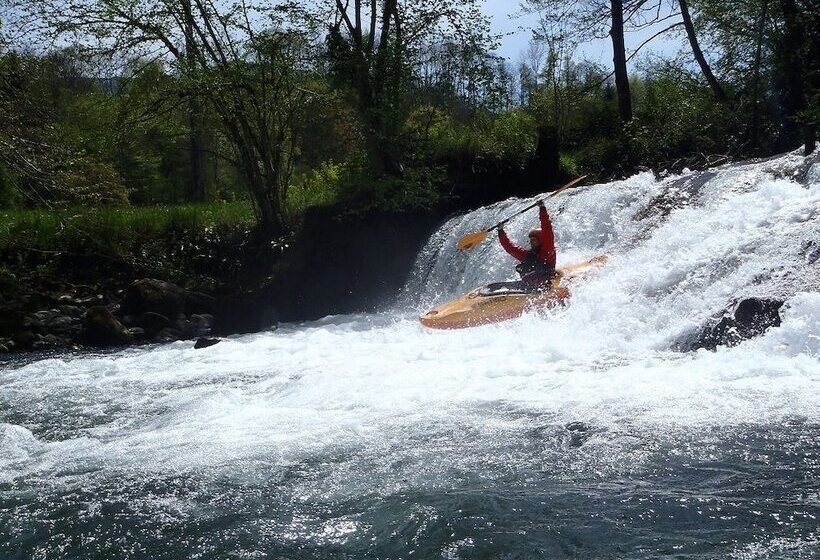 בית מלון כפרי Pyrenées Emotions, Eco Responsables, Nature, Sports Aventures