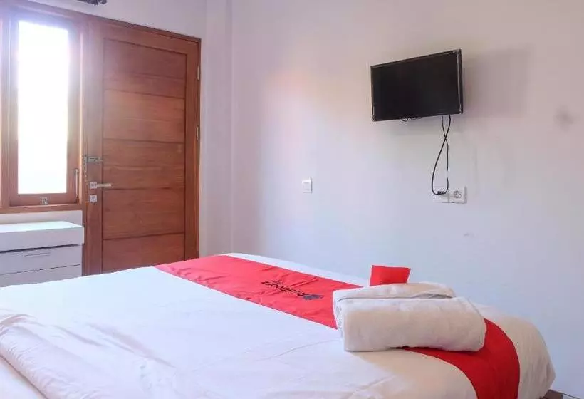 ホテル Reddoorz @ Taman Griya Jimbaran 2