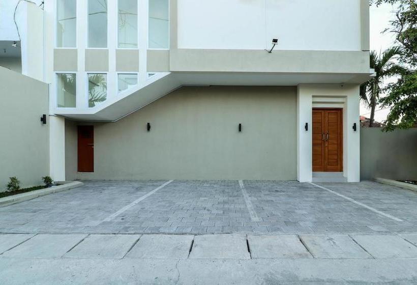 Szálloda Reddoorz @ Taman Griya Jimbaran 2