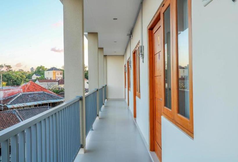 Szálloda Reddoorz @ Taman Griya Jimbaran 2