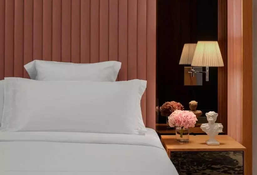Sls Dubai Hotel & Residences