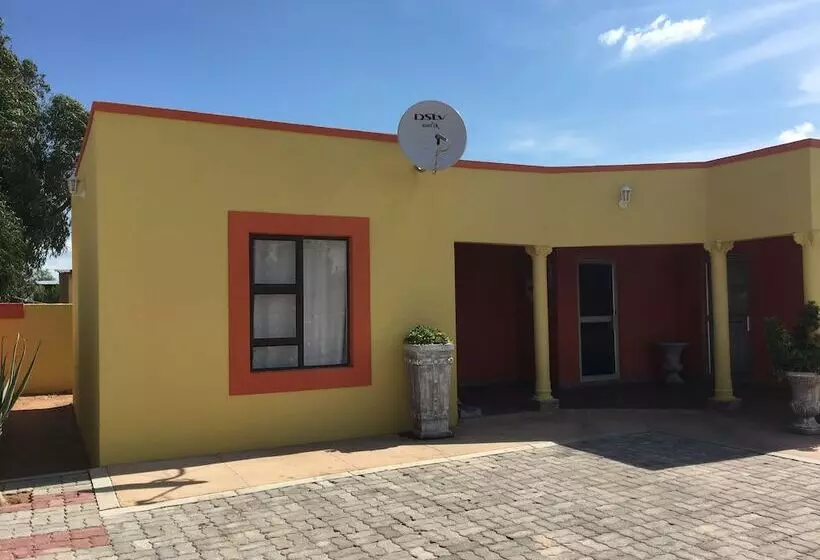 پانسیون Pleassure Suites