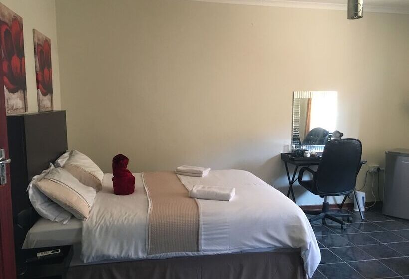 پانسیون Pleassure Suites