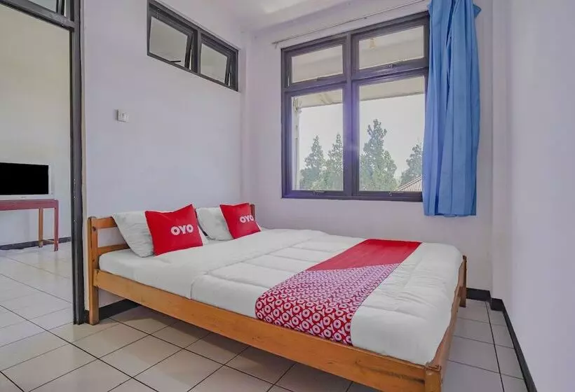 Hotelli Oyo 90352 Villa Agape 2