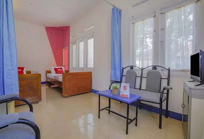 Hotelli Oyo 90352 Villa Agape 2