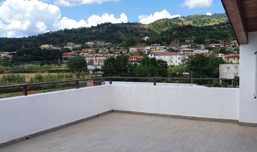 مبيت وإفطار Alepou Guest House