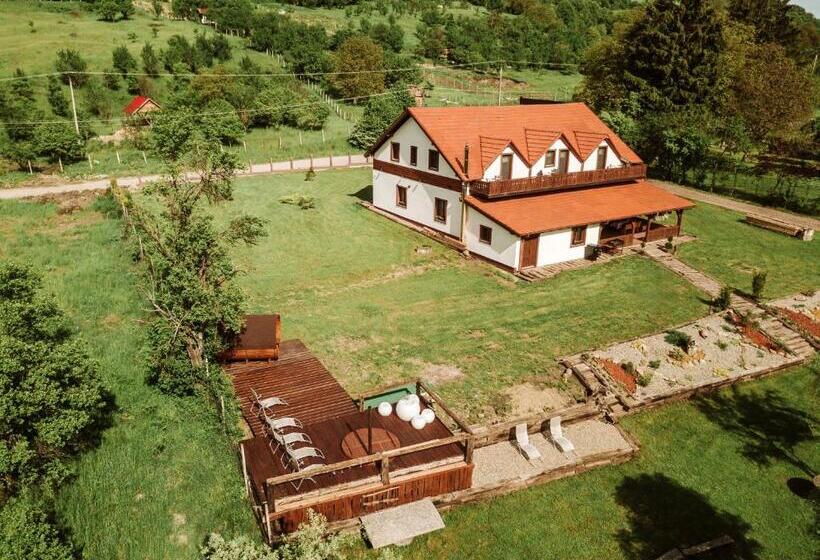 住宿加早餐 Casa Cu Prispa