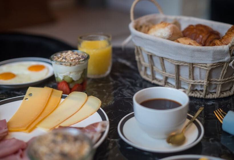 تختخواب و صبحانه Garden Of Eden